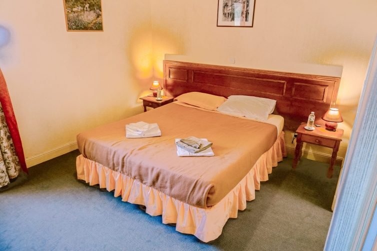 Templars%20Castle%2C%20Le%20Jardin%20Fleuri%2C%20Room%2016%2C%20french%20chateaux%20for%20rent%2C%20holiday%20chateau%20france%2C%20renting%20a%20castle%20in%20france%20%283%29